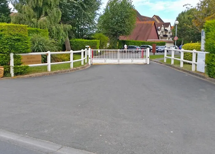 Fleur Marine-30 By Interhome Апартаменты *